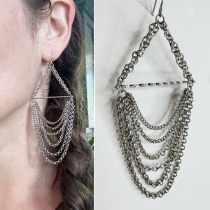 Vintage | 90’s or Y2K‎ Guess Silver Chain Dangle Earrings